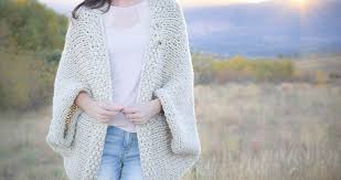 A browsable collection of free knitting patterns of cowl, neck warmers and scarflets for knitters. Oversized Sweater Free Knitting Patterns Handy Little Me