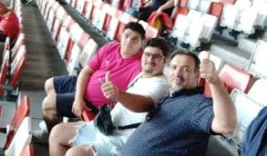 Las hipótesis que se investigan en el accidente donde murió claudio valdés, el gitano la fiscalía dio a conocer en la tarde del domingo, las hipótesis que se investigan como causas del accidente donde murió el cantante claudio valdés, también conocido como el gitano. El Discapacitado Que Tenia La Ilusion De Ver A Espana Y Murio En Un Altercado Con La Seguridad Del Molinon Espana