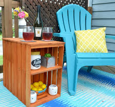 Diy Wooden Crate Outdoor Table Amy Latta Creations Small Outdoor Patios Small Patio Design Patio Decor