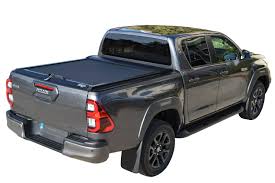 With a bold new look hilux stands out from the crowd. Toyota Toyota Hilux Revo 07 2016 Laderaumabdeckung Rollo Laderaumabdeckung Rollo In Mattschwarze Paint 006 Sot 1316 Roll Tessera4x4 Zubehor Zubehoer 4x4 De