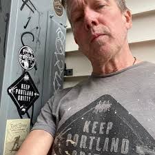 Stephen Hundley's Instagram, Twitter & Facebook