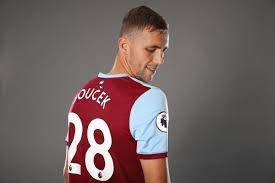 Compare tomáš souček to top 5 similar players similar players are based on their statistical profiles. Tomas Soucek Idolised Arsenal And Liverpool Heroes And His Instant Impact At West Ham Has Him Dreaming Of A Permanent Transfer