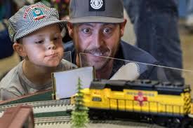 Great Train Show lets aficionados of all ages go loco