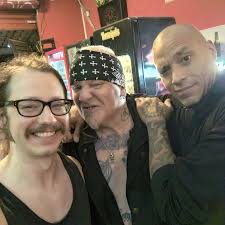 I wanted to send a huge THANK YOU to those who took a moment to wish me a  happy birthday. Feeling incredibly grateful for the people in my life, the  support I've