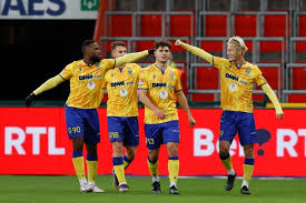 Explore @stvv twitter profile and download videos and photos official twitter account stvv. Standard Lijdt Vierde Opeenvolgende Nederlaag Tegen Stvv Da Het Nieuwsblad Mobile