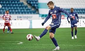It is best known for its professional football team, which plays in the super league, the top tier of the swiss football league system. Fc Luzern Wie Fcl Verteidiger Frydek Seinen Flankenfehler Verarbeitet
