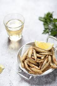 Friture De Petits Poissons Comme En Italie Un Dejeuner De Soleil Friture Poisson Cuisson Poisson Recette Poisson