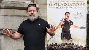 Russell crowe farewells father john. Bei Gladiator Dreh Russell Crowe Fast Von Tiger Getotet Promiflash De