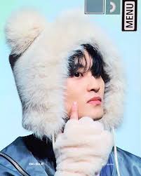 MARK LEE⁰² 🌷 ◡̈