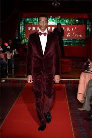 5 (+1) vestiti di zara per capodanno 2020 per trovare l'outfit moda perfetto anche se hai zero idee. Come Vestirsi A Capodanno Foto Qnm