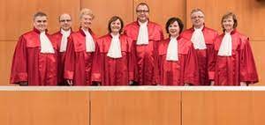 Das bundesverfassungsgericht besteht aus sechzehn richterinnen und richtern. Ausschluss Von Peter Muller Vom Bverfg Verfahren Zur Sterbehilfe Recht Haufe