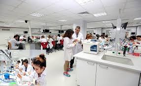 İaü diş hekimliği fakültesi | dentaydın küçükçekmece •. Dis Protez Teknolojisi Laboratuvari