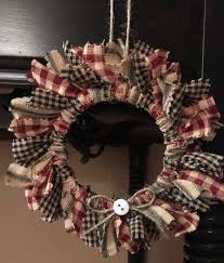 Small Mason Jar Rag Wreath Various Colors 2 Etsy Manualidades Navidenas Adornos Navidenos Reciclados Coronas De Navidad