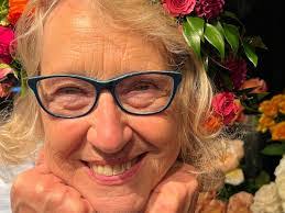 Cynthia Hartley's Instagram, Twitter & Facebook