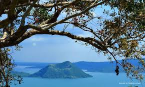 Overall there are 47 volcanoes with continuing eruptions as of the stop dates indicated, and as reported through the last data update (6 may 2021), sorted with the most recently started eruption at the top. Phivolcs Warns Of Possible Taal Volcano Eruptions But Says Not As Serious As January 2020 Incident