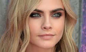 Valerian and the city of a thousand planets, fransa yapımı aksiyon macera ve fanastik türünde bir filmdir. First Trailer For Luc Besson S Valerian Released Valerian And The City Of A Thousand Planets The Guardian