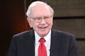 How Warren Buffett makes long-term investments