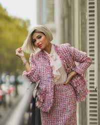 noha nabil نهى نبيل on instagram أحيان ا أحب ألبس القطع الترندي و أحب أكسر الحواجز بالتغيير و أحيان ا أعشق الستايل الكلاسيكي أحسه أأمن اختيار لكل مناسب in 2020