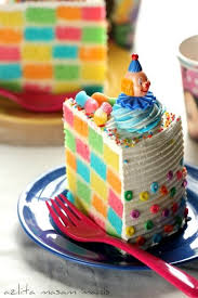 The Candy Coated Clown Checkered Rainbow Cake The Inside Of This Cake Amazing Cakes Clown Cake Checkered Cake