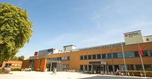 Das zentrum des charmanten kurorts, u.a. Verkauf Von Sechs Hausern Malteser Wollen Sich Von Kliniken Trennen