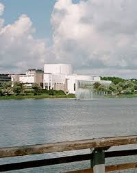 Finlandia hall in helsinki, finland, designed by architect alvar aalto. Helsinki Toolonlahti See Und Finlandia Halle Travello Com