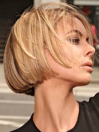 Blonder bob mit seitenscheitel für lockiges haar © mods hair 2010/11. Bobfrisuren Unsere Top 20 Friseur Com