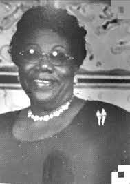 Fanny Cox's Instagram, Twitter & Facebook