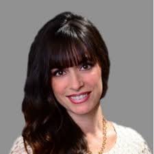 Holly Locke's Instagram, Twitter & Facebook