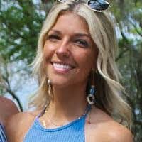 Shelly Maier's Instagram, Twitter & Facebook