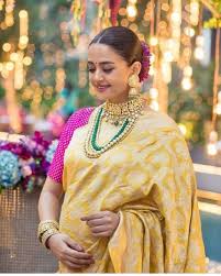 Surveen Chawla Looked Every Bit Divine In Elegant Saree During Her Godh Bharai Ceremony Hungryboo Elegant Saree Indian Baby Showers Indian Maternity Wear