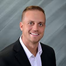 Louie Link's Instagram, Twitter & Facebook