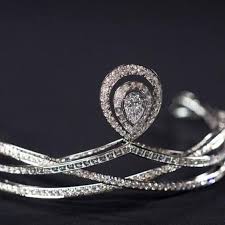 The story behind the famous cambridge emeralds in the royal family of great britain. The Art Of Creating A Tiara Maison Chaumet