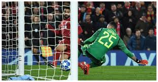 ونجح محمد صلاح في التفوّق على هدف إيبيريشي إيز لاعب كريستال بالاس في مرمى شيفيلد يونايتد، وهدف كيران تيرني لاعب آرسنال، هدف باكايوكو ساكا في وأحرز محمد صلاح هدف ليفربول الوحيد في الدقيقة 63 من زمن المباراة عن طريق ركلة جزاء، ليعزز صدارته لجدول. Ù„ÙŠÙØ±Ø¨ÙˆÙ„ Ø¶Ø¯ Ù†Ø§Ø¨ÙˆÙ„ÙŠ Ù‡Ø¯Ù Ù…Ø­Ù…Ø¯ ØµÙ„Ø§Ø­ ÙˆØªØµØ¯ÙŠØ§Øª Ø£Ù„ÙŠØ³ÙˆÙ† ÙŠØ¨Ù‚ÙŠØ§ Ø§Ù„Ø±ÙŠØ¯Ø² ÙÙŠ Ø§Ù„Ù†ÙØ§Ø³Ø© Nojoomok