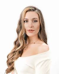 Aleksandra Lenart's Instagram, Twitter & Facebook