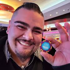 Call me crazy, but I actually like Illinois' leather helmet design. It's  unlike anything we've ever seen before, and it's perfectly executed. 😂  CFBThreads