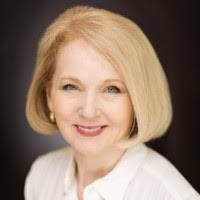 Molly Leavitt's Instagram, Twitter & Facebook