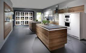 A 10 min de strasbourg belle villa individuelle sur un terrain de 7ares et demi se composant au premier niveau d'une vaste en. Cuisine But