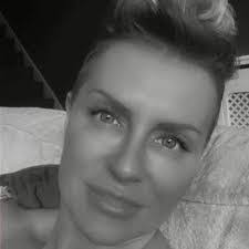 Vicki Horn's Instagram, Twitter & Facebook