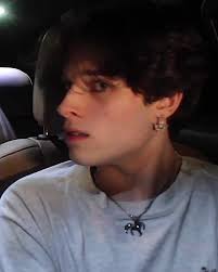 king of side eyeing ‼️ #MyDolceMoment #mattsturniolo #sturniolotriplets  #sturniolotripletsclips #foryoupage #foryou #fyp