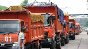 Sebanyak satu orang tewas akibat kecelakaan ini. Anies Resmikan Fasilitas Mandi Truk Sampah Di Bantargebang