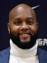 Terrence Willis's Instagram, Twitter & Facebook