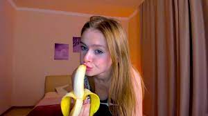 Amily_sunshine deepthroat banana