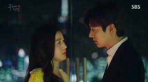 Drama bergenre romantis dan fantasi ini dibintangi oleh aktor populer yang namanya sudah gak asing lagi. Episode Terakhir Legend Of The Blue Sea Manis Berakhir Bahagia Kapanlagi Com