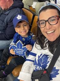 Laura & Jos (@TheGGSisters)