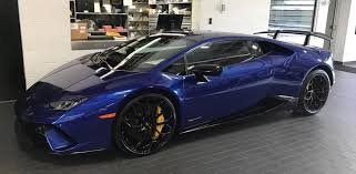 Lamborghini Huracan Performante Black And Blue Lamborghini Huracan Performante Painted In Blu Sideris W Tricolore Stripes Along The Doors Photo Taken By Sports Cars Lamborghini Lambo Lamborghini Huracan