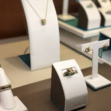 Pay zales outlet credit card online pay zales credit card online. Zales Outlet 17 Photos 21 Reviews Jewelry 8155 Arroyo Ci Gilroy Ca Phone Number Yelp