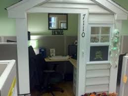 House On Cubicle House Cubicle Work Space Decor