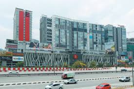 First subang mall offers monthly bazaars, where shoppers can find an array of independent apparel brands, interesting books, mobile phone accessories, and diy products. Empire Shopping Gallery Call Option Remains Intact The Edge Markets