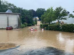 Jul 14, 2021 · la belgique rincée par la pluie: Orages Et Pluies Routes Inondees Coulees De Boue Et Plusieurs Cours D Eau En Alerte De Crue Ce Mercredi Photos Et Videos