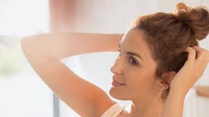Pour une femme, la perte de ses cheveux s'avère extrêmement préoccupante. Comment Prevenir La Chute Des Cheveux Apres L Accouchement L Express Styles